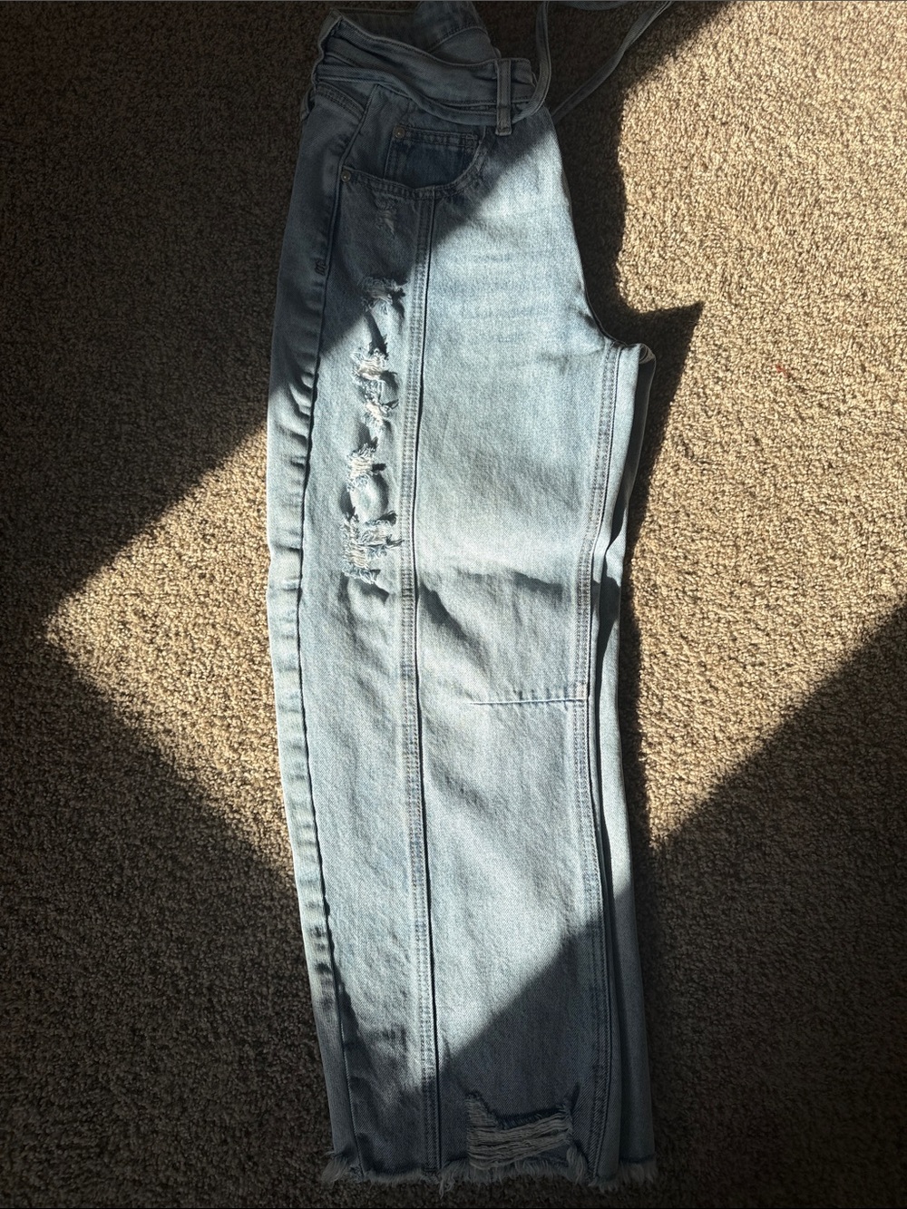Light Wash Women's Jeans - Classic Mid Rise Style - Picture 4 of 6